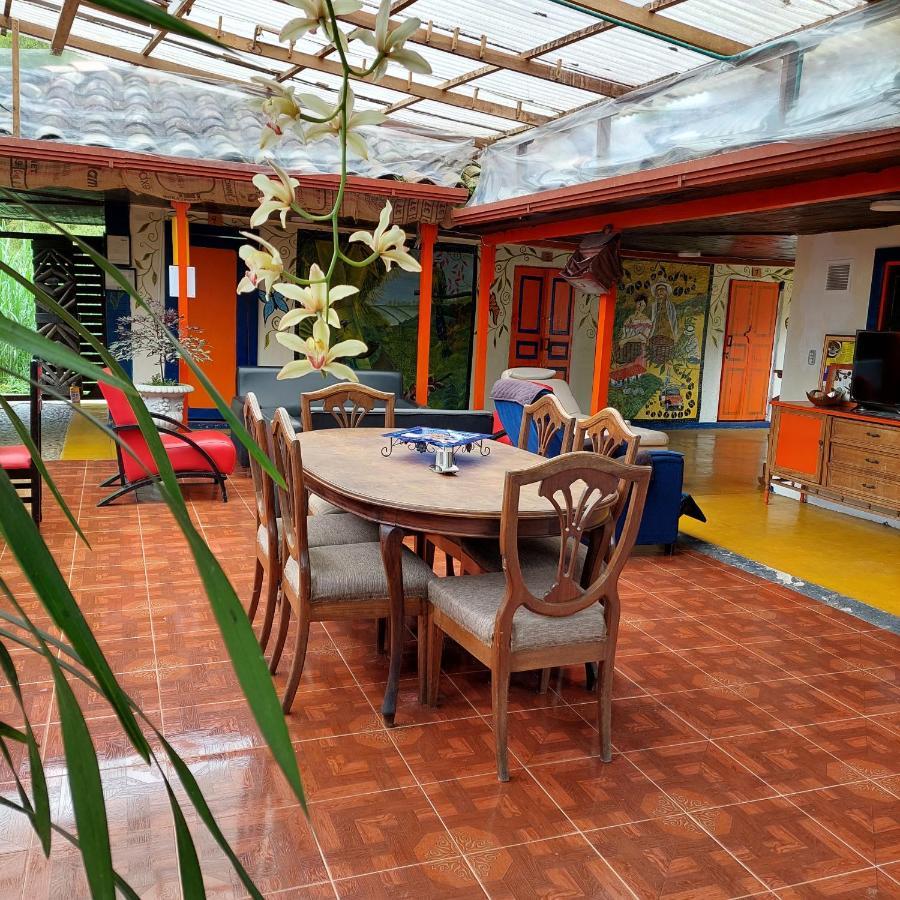Hostal La Pijarana Salento Exterior photo